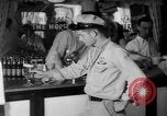 Standbild Schepps Bier angeboten zum Sonderpreis von 60 Cent pro Stunde Dallas Texas United States USA, 1935, aus Sekunde 15 historischem Filmmaterial Videoclip 65675042250