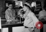Standbild Schepps Bier angeboten zum Sonderpreis von 60 Cent pro Stunde Dallas Texas United States USA, 1935, aus Sekunde 17 historischem Filmmaterial Videoclip 65675042250