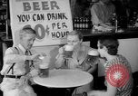 Standbild Schepps Bier angeboten zum Sonderpreis von 60 Cent pro Stunde Dallas Texas United States USA, 1935, aus Sekunde 28 historischem Filmmaterial Videoclip 65675042250