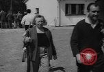 Standbild belgische Flüchtlinge Kongo, 1960, aus Sekunde 18 historischem Filmmaterial Videoclip 65675042251