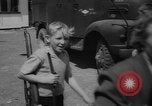 Standbild belgische Flüchtlinge Kongo, 1960, aus Sekunde 20 historischem Filmmaterial Videoclip 65675042251