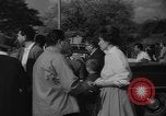 Standbild belgische Flüchtlinge Kongo, 1960, aus Sekunde 25 historischem Filmmaterial Videoclip 65675042251