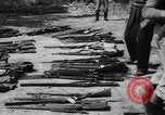 Standbild belgische Flüchtlinge Kongo, 1960, aus Sekunde 39 historischem Filmmaterial Videoclip 65675042251