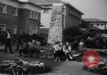 Standbild belgische Flüchtlinge Kongo, 1960, aus Sekunde 52 historischem Filmmaterial Videoclip 65675042251