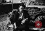 Standbild belgische Flüchtlinge Kongo, 1960, aus Sekunde 56 historischem Filmmaterial Videoclip 65675042251