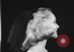 Standbild Sorten der Hüte United States USA, 1958, aus Sekunde 21 historischem Filmmaterial Videoclip 65675042273