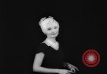Standbild Sorten der Hüte United States USA, 1958, aus Sekunde 52 historischem Filmmaterial Videoclip 65675042273
