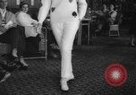 Image défilé Suisse, 1959, de la seconde 19 séquences d'archives historiques vidéo 65675042280