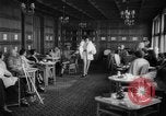 Image défilé Suisse, 1959, de la seconde 46 séquences d'archives historiques vidéo 65675042280
