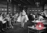 Image défilé Suisse, 1959, de la seconde 50 séquences d'archives historiques vidéo 65675042280