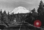 Immagine di Jeep United States USA, 1943, secondo 35 filmato di repertorio 65675042282