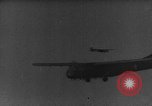 Image Jeeps utilisés dans le monde entier au cours Seconde Guerre Mondiale United States USA, 1943, de la seconde 4 séquences d'archives historiques vidéo 65675042283