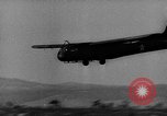 Image Jeeps utilisés dans le monde entier au cours Seconde Guerre Mondiale United States USA, 1943, de la seconde 5 séquences d'archives historiques vidéo 65675042283