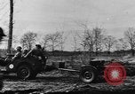 Image Jeeps utilisés dans le monde entier au cours Seconde Guerre Mondiale United States USA, 1943, de la seconde 25 séquences d'archives historiques vidéo 65675042283