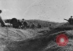 Image Jeeps utilisés dans le monde entier au cours Seconde Guerre Mondiale United States USA, 1943, de la seconde 40 séquences d'archives historiques vidéo 65675042283