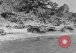 Image Jeeps utilisés dans le monde entier au cours Seconde Guerre Mondiale United States USA, 1943, de la seconde 47 séquences d'archives historiques vidéo 65675042283