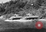 Image Jeeps utilisés dans le monde entier au cours Seconde Guerre Mondiale United States USA, 1943, de la seconde 52 séquences d'archives historiques vidéo 65675042283