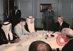 Immagine di James R Schlesinger Washington DC USA, 1974, secondo 14 filmato di repertorio 65675042305