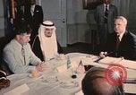 Immagine di James R Schlesinger Washington DC USA, 1974, secondo 35 filmato di repertorio 65675042305