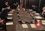 Immagine di James R Schlesinger Washington DC USA, 1974, secondo 21 filmato di repertorio 65675042307