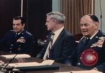 Immagine di James R Schlesinger Washington DC USA, 1974, secondo 36 filmato di repertorio 65675042307