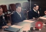 Immagine di James R Schlesinger Washington DC USA, 1974, secondo 48 filmato di repertorio 65675042307
