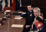 Immagine di James R Schlesinger Washington DC USA, 1974, secondo 54 filmato di repertorio 65675042307