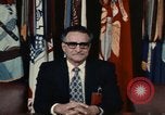Immagine di James R Schlesinger Washington DC USA, 1974, secondo 61 filmato di repertorio 65675042307