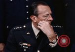 Immagine di Il Segretario della Difesa James Schlesinger Washington DC USA, 1974, secondo 5 filmato di repertorio 65675042308