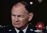 Immagine di Il Segretario della Difesa James Schlesinger Washington DC USA, 1974, secondo 15 filmato di repertorio 65675042308