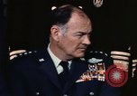 Immagine di Il Segretario della Difesa James Schlesinger Washington DC USA, 1974, secondo 20 filmato di repertorio 65675042308