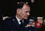 Immagine di Il Segretario della Difesa James Schlesinger Washington DC USA, 1974, secondo 21 filmato di repertorio 65675042308