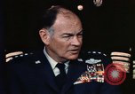 Immagine di Il Segretario della Difesa James Schlesinger Washington DC USA, 1974, secondo 24 filmato di repertorio 65675042308