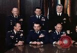 Immagine di Il Segretario della Difesa James Schlesinger Washington DC USA, 1974, secondo 31 filmato di repertorio 65675042308
