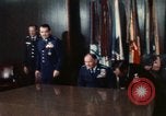 Immagine di Comune di capi di Stato Maggiore che posano per una foto Washington DC USA, 1974, secondo 38 filmato di repertorio 65675042309