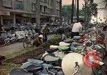 Standbild vietnamesische Frauen Saigon Vietnam, 1964, aus Sekunde 24 historischem Filmmaterial Videoclip 65675042315