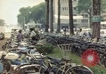 Standbild vietnamesische Frauen Saigon Vietnam, 1964, aus Sekunde 36 historischem Filmmaterial Videoclip 65675042315