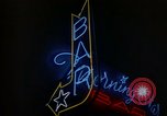 Standbild Neon Sign Saigon Vietnam, 1964, aus Sekunde 42 historischem Filmmaterial Videoclip 65675042316