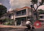Standbild moderne Häuser Saigon Vietnam, 1964, aus Sekunde 57 historischem Filmmaterial Videoclip 65675042317