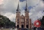 Standbild katholische Kirche Saigon Vietnam, 1964, aus Sekunde 18 historischem Filmmaterial Videoclip 65675042318