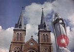 Standbild katholische Kirche Saigon Vietnam, 1964, aus Sekunde 22 historischem Filmmaterial Videoclip 65675042318