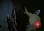 Image machine de forage la bolivie, 1966, de la seconde 6 séquences d'archives historiques vidéo 65675042323