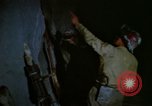 Image machine de forage la bolivie, 1966, de la seconde 7 séquences d'archives historiques vidéo 65675042323