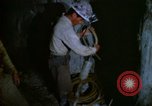 Image machine de forage la bolivie, 1966, de la seconde 17 séquences d'archives historiques vidéo 65675042323