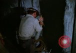 Image machine de forage la bolivie, 1966, de la seconde 20 séquences d'archives historiques vidéo 65675042323