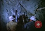 Standbild Bohrmaschine Bolivien, 1966, aus Sekunde 29 historischem Filmmaterial Videoclip 65675042324