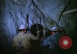 Standbild Bohrmaschine Bolivien, 1966, aus Sekunde 30 historischem Filmmaterial Videoclip 65675042324