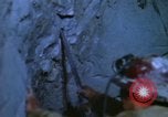 Standbild Bohrmaschine Bolivien, 1966, aus Sekunde 47 historischem Filmmaterial Videoclip 65675042324