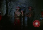 Image déverser du minerai la bolivie, 1966, de la seconde 13 séquences d'archives historiques vidéo 65675042325