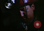 Image déverser du minerai la bolivie, 1966, de la seconde 31 séquences d'archives historiques vidéo 65675042325